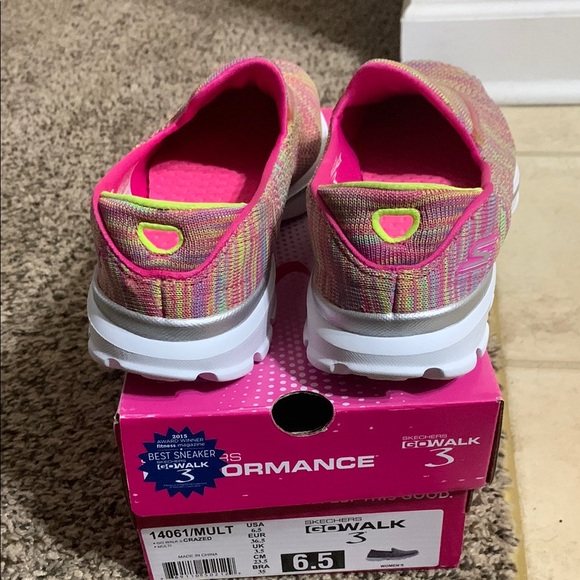 Skechers woman’s size 6.5 - Picture 3 of 3